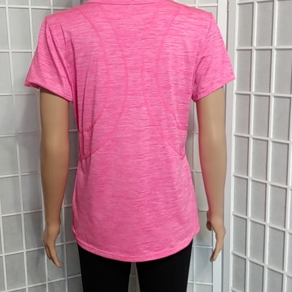 Reebok pink activewear top - Picture 5 of 14